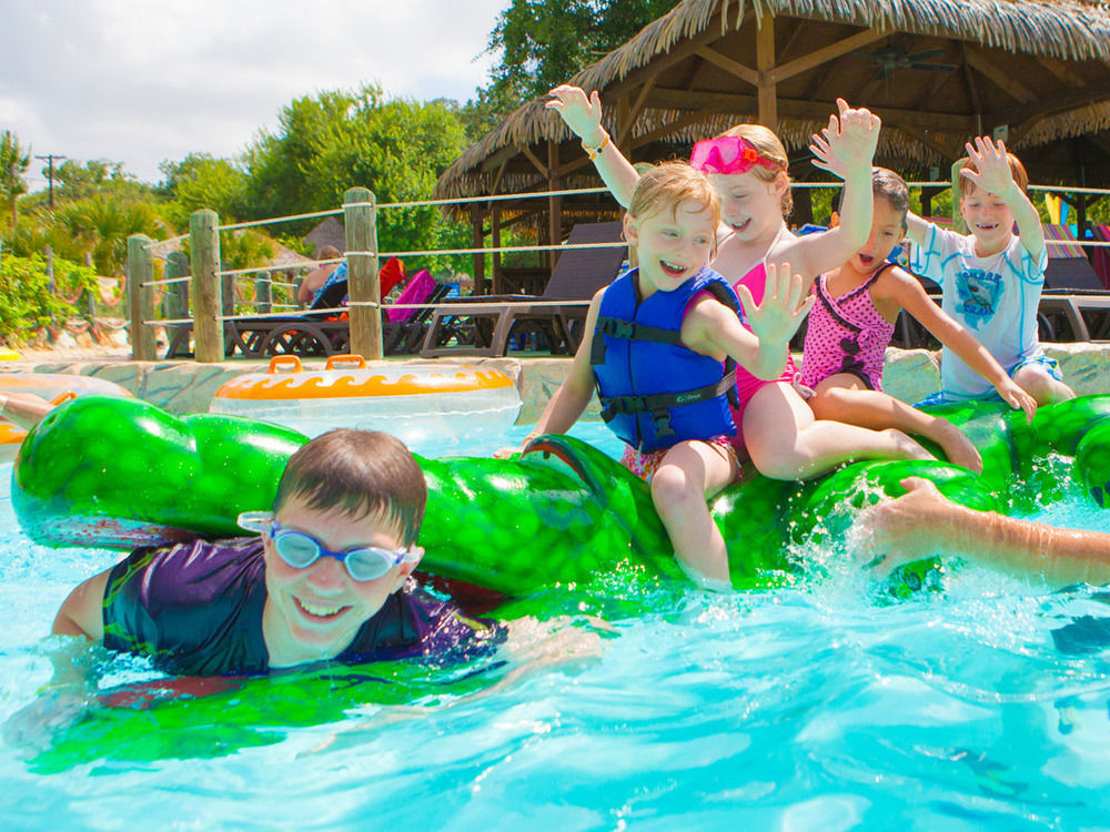 The Resort At Schlitterbahn Ню Браунфелс Екстериор снимка